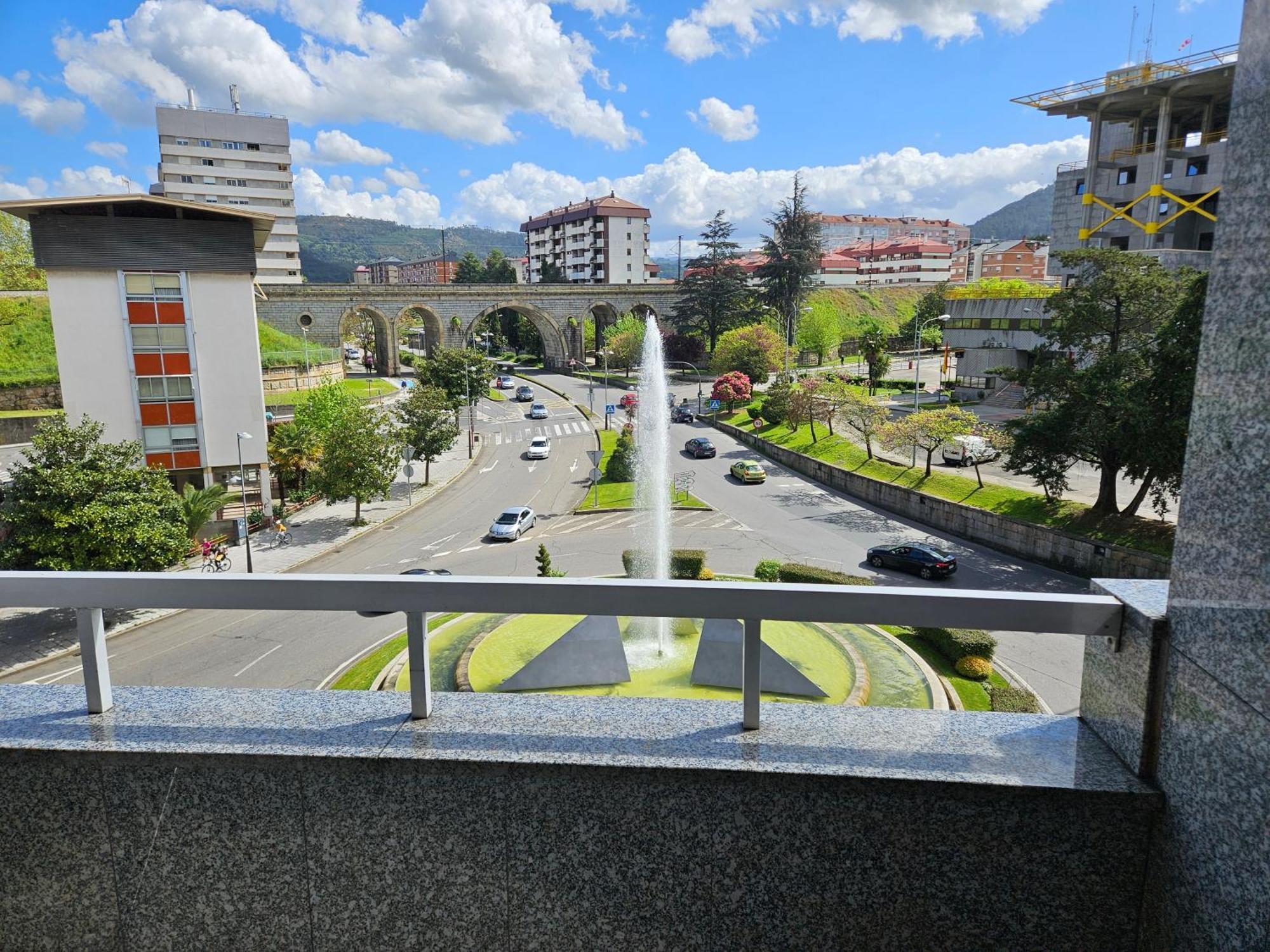 Piramides Ourense Esterno foto